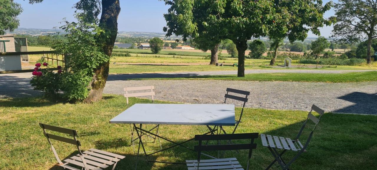 Le Logis Des Chons A La Campagne A Saint Hilaire Du Bois - Lys Haut Layon Le Plessis  Εξωτερικό φωτογραφία